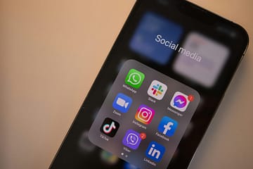 Cara Membangun Bisnis Sukses Melalui Sosial Media Manajemen Dan Branding Bisnis Sukses Melalui Sosial Media Manajemen dan Branding